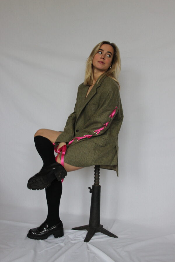 model-met-dreamy-dutch-blazer